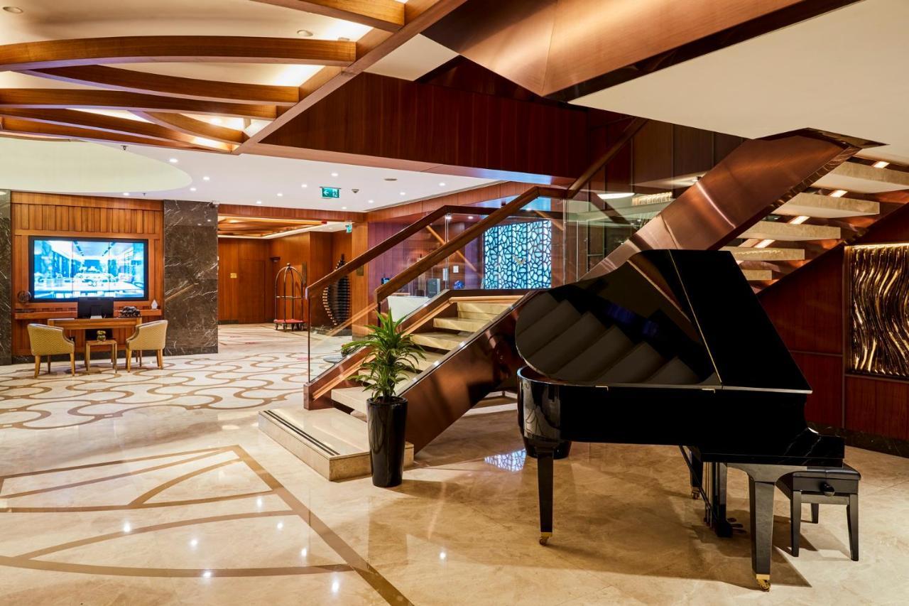 Moevenpick Istanbul Hotel Golden Horn Exteriér fotografie The lobby of the hotel