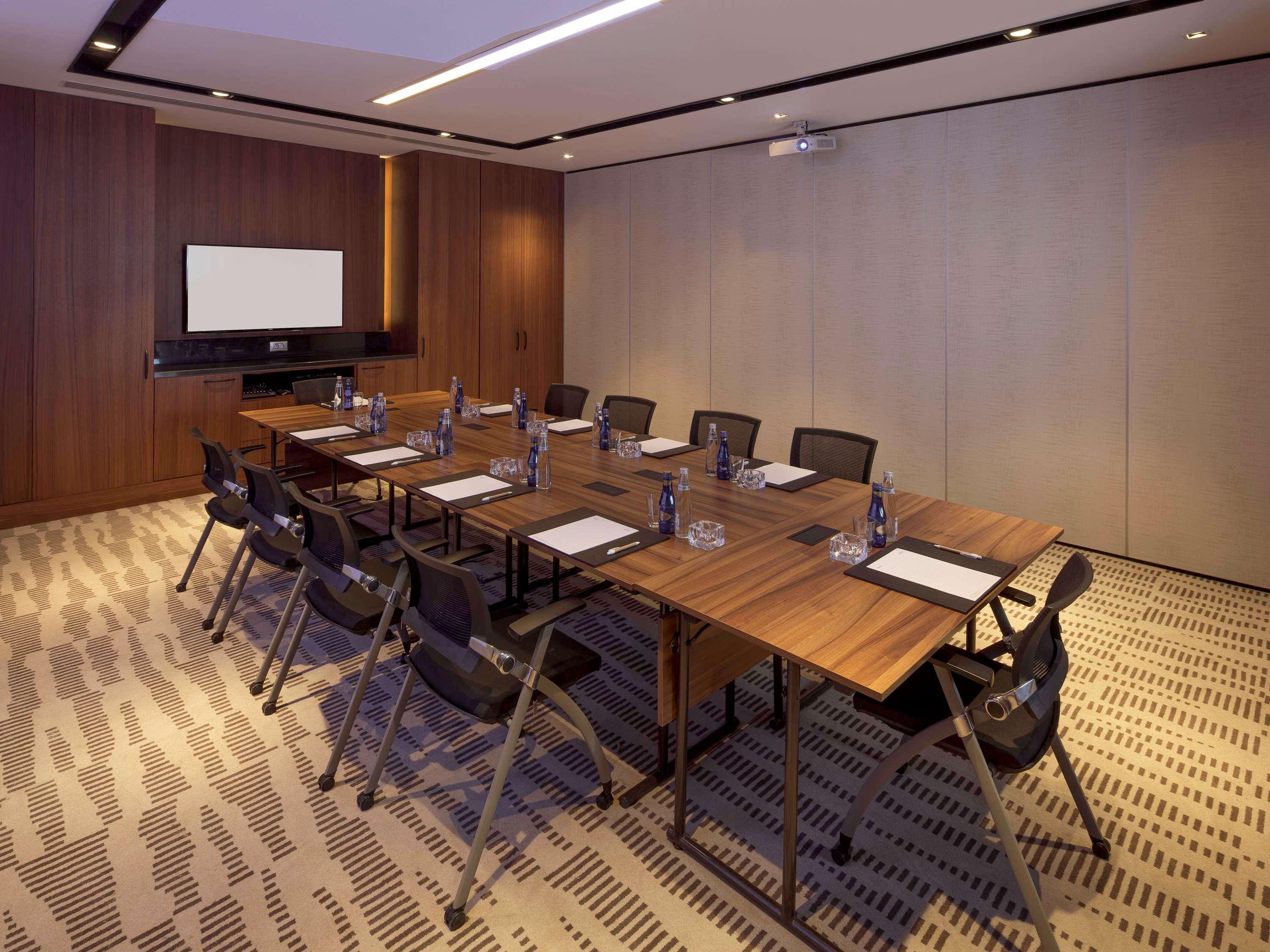 Moevenpick Istanbul Hotel Golden Horn Exteriér fotografie Meeting room