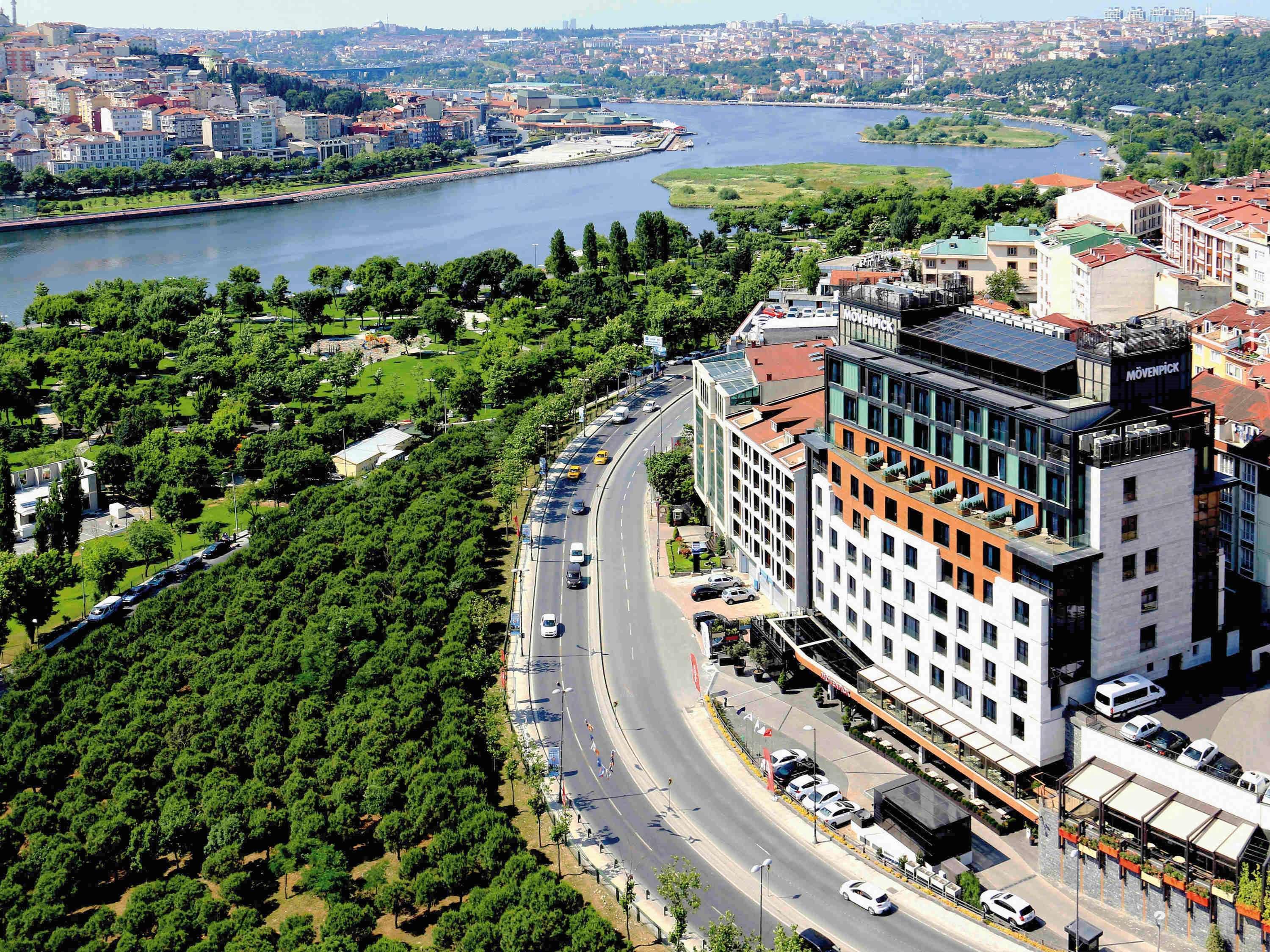 Moevenpick Istanbul Hotel Golden Horn Exteriér fotografie The Bosphorus University campus