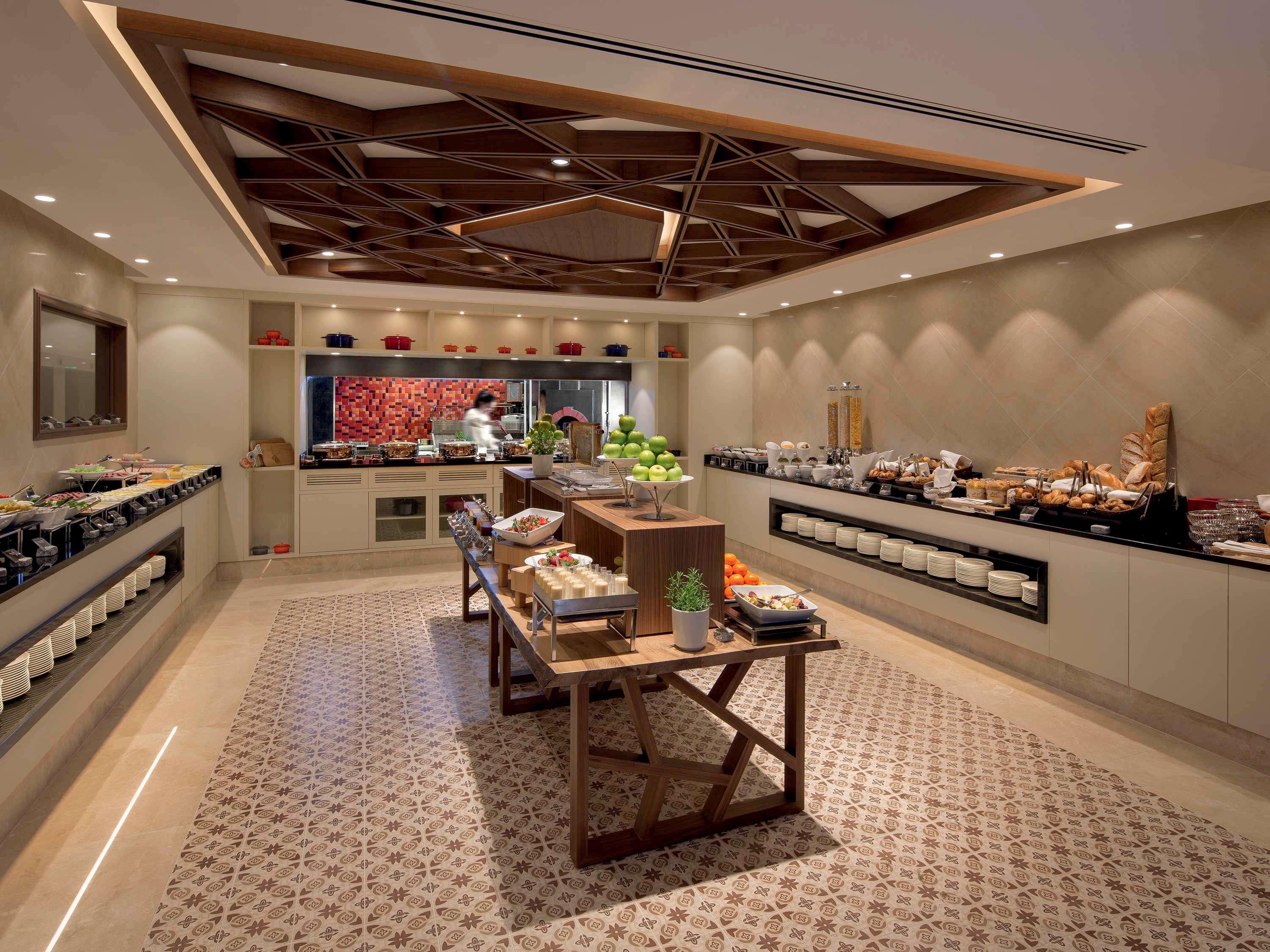 Moevenpick Istanbul Hotel Golden Horn Exteriér fotografie The lounge at the airport