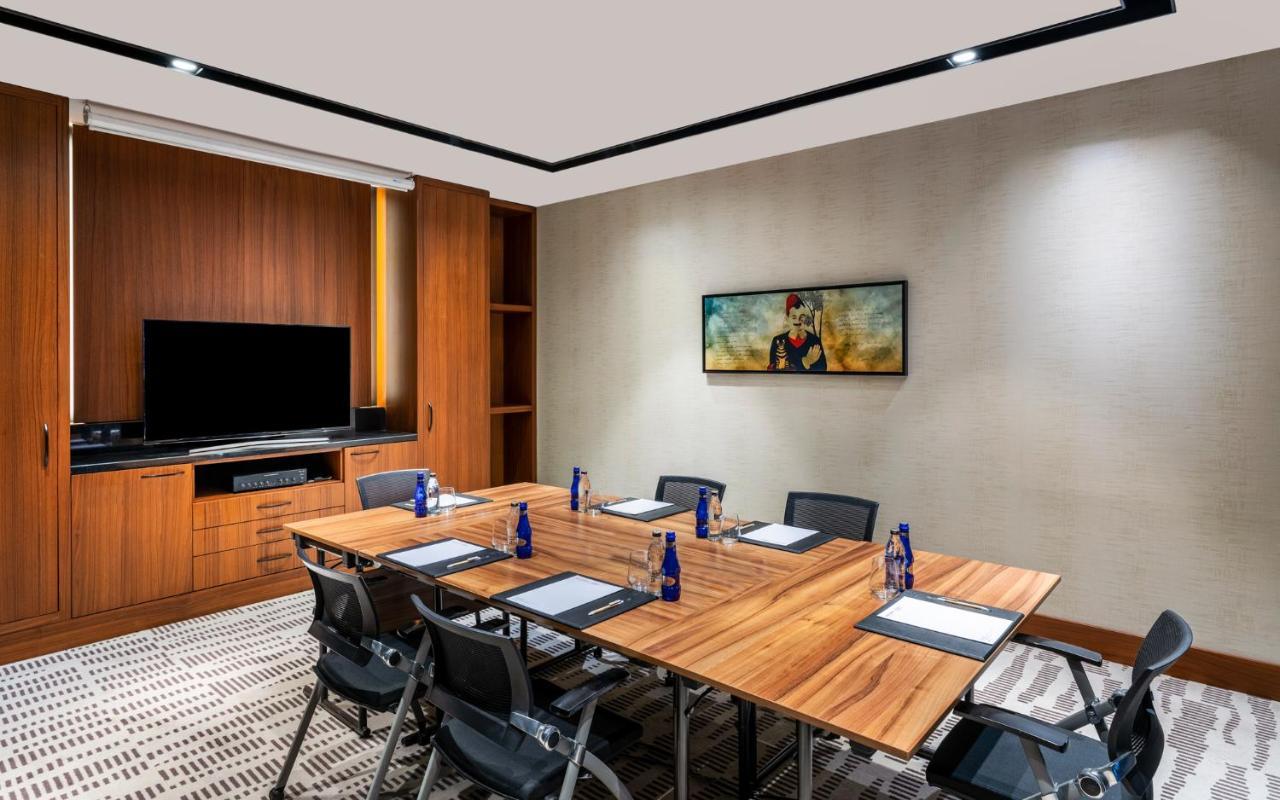 Moevenpick Istanbul Hotel Golden Horn Exteriér fotografie Meeting room