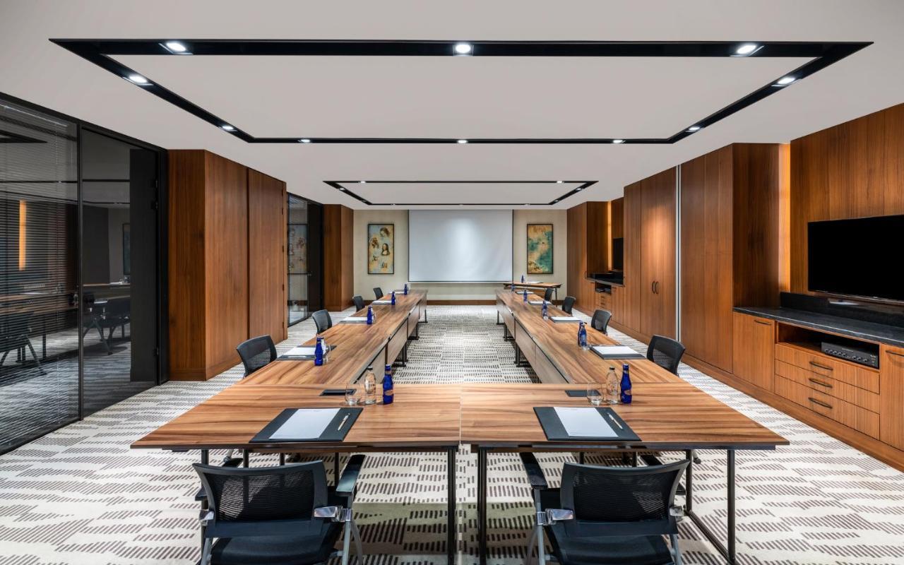 Moevenpick Istanbul Hotel Golden Horn Exteriér fotografie Meeting room