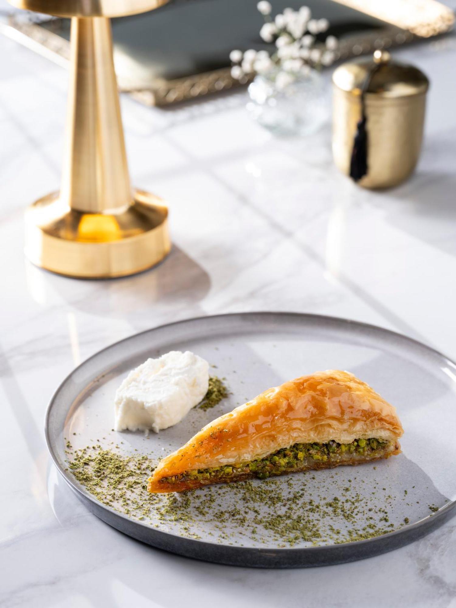 Moevenpick Istanbul Hotel Golden Horn Exteriér fotografie Bourekas with feta cheese