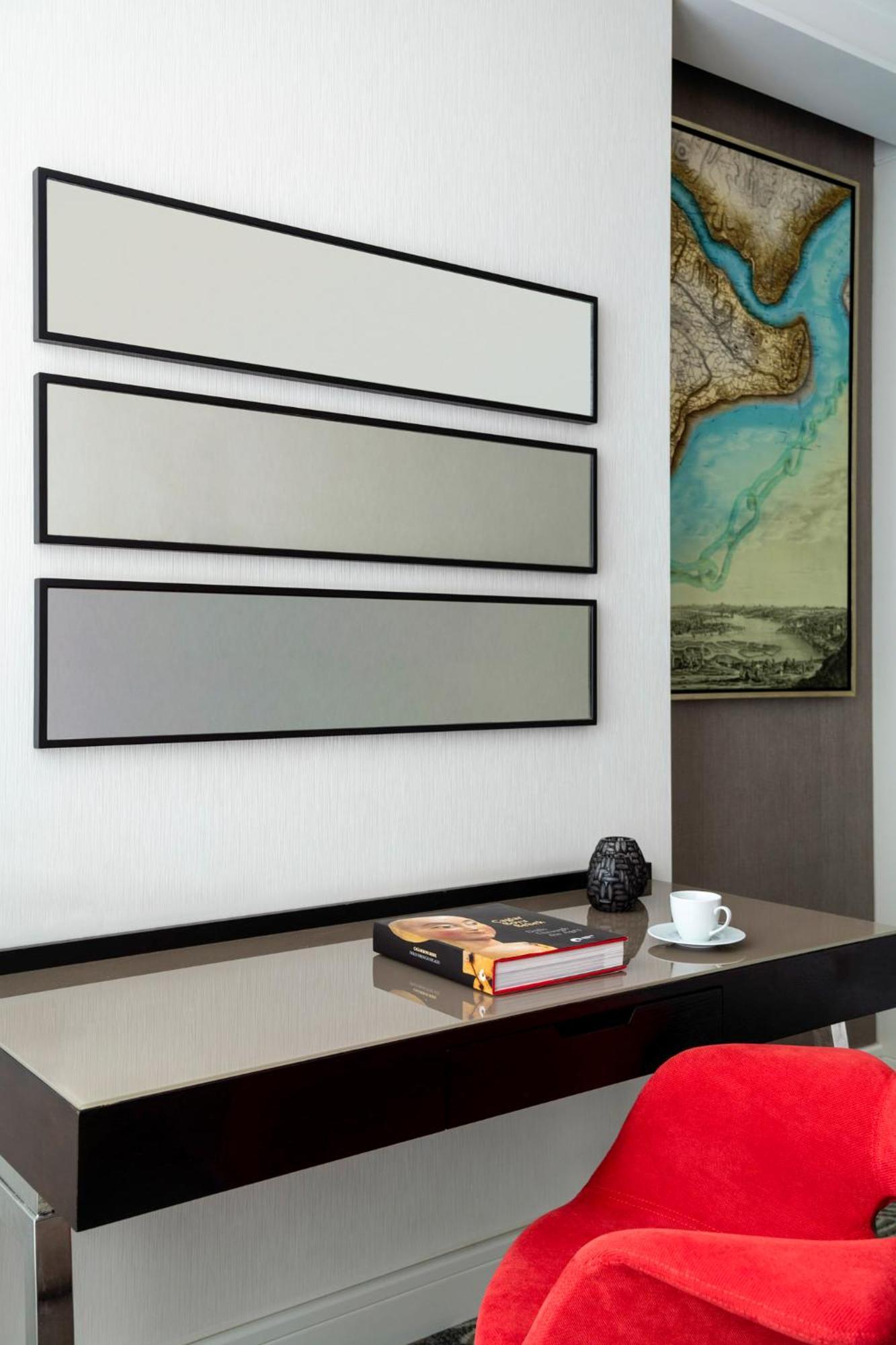 Moevenpick Istanbul Hotel Golden Horn Exteriér fotografie A pair of on-wall subwoofers